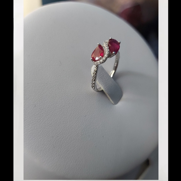 GEMSTONE RING DECORATED WITH CZ SIMULATED DIAMONDS - Picture 10 of 13